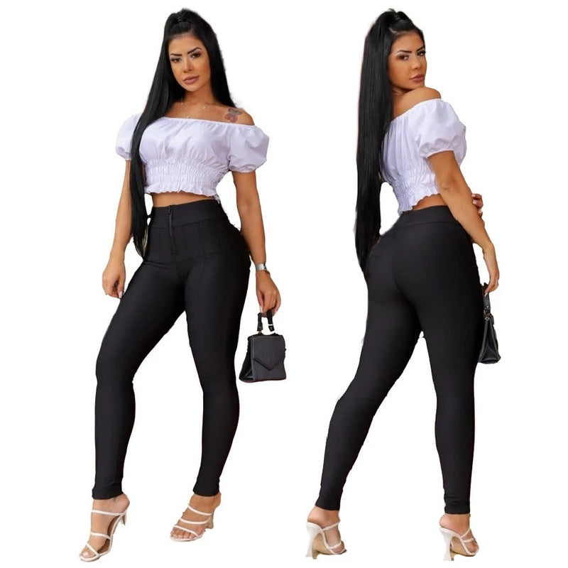 Pantalón con faja interna y levanta cola